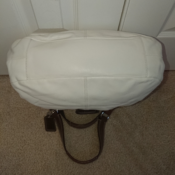 EUC Coach Soho Lynn Smooth Leather Hobo - Picture 7 of 9